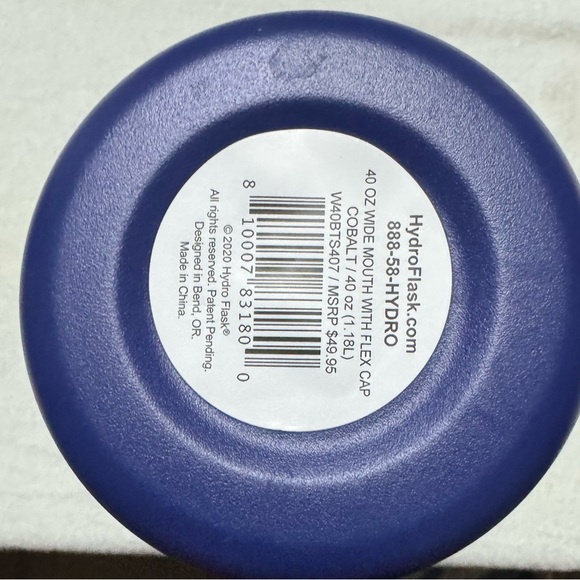 Hydro Flask Midnight Blue Bottle - Picture 4 of 4